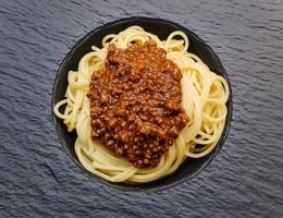 spaghetti bolognese med tomatsås