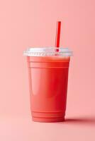 röd dryck i en plast kopp isolerat på en röd pastell bakgrund. ta bort drycker begrepp. ai genererad foto