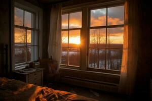 en rum med en se och en fönster med en solnedgång i foto