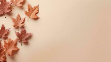 lönn ek björk asp- sweetgum löv mönster på mjuk brun bakgrund, höst löv, topp se med Plats för text, minimalism stil, ai genererad. foto