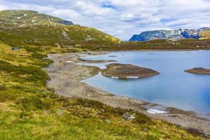 vavatn sjö panorama landskap stenblock berg Hemsedal Norge. foto
