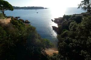 costa brava och kust väg längs de oländig kustlinje av nordlig Katalonien, Spanien foto