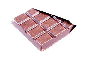 en bar av mörk choklad är visad på en vit bakgrund foto