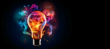 kreativ ljus Glödlampa exploderar med färgrik måla och stänk på en mörk bakgrund. tror annorlunda kreativ aning begrepp .generativ ai foto