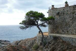 costa brava och kust väg längs de oländig kustlinje av nordlig Katalonien, Spanien foto