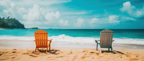 strand stolar på tropisk sandig strand med turkos hav vatten ai genererad foto