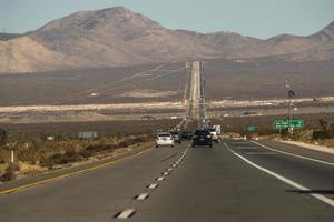 motorväg som leder in i Las Vegas foto