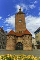 de vit torn, weisser turm, i Nürnberg, Bayern, Tyskland foto