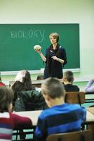 lära sig biologi i skola foto