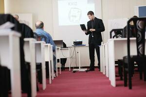 affärsman på seminarium foto