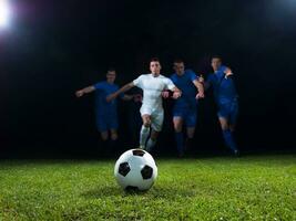 fotboll spelare duell foto