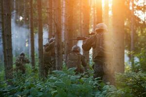 modern krigföring soldater trupp i slåss foto