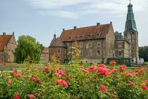 de gammal slott av rasefeld i Tyskland foto