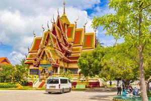 färgstark arkitektur på wat plai laem -templet på Koh Samui -ön, Thailand, 2018 foto