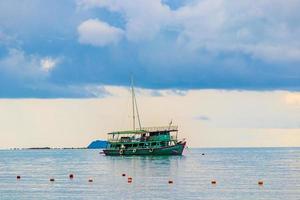 bo phut beach panorama med båt på Koh Samui, Thailand foto