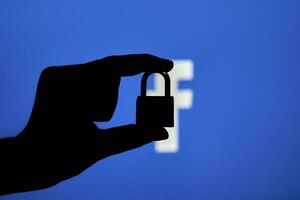 Facebook blockera, restriktion eller censur foto