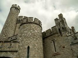 gammal celtic slott torn, Svart sten slott i irland. Svart sten observatorium fästning foto