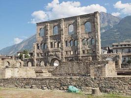 romersk teater aosta foto