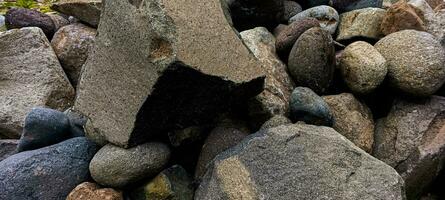 stenar på stranden foto