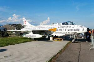 gammal timer warbird på luft bas. flyg och flygplan. luft försvar. militär industri. flyga och flygande. foto