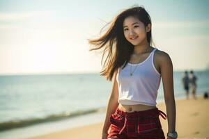 skön asiatisk flicka njuter sommar i de strand ai generativ foto