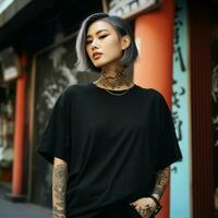 ai genererad ett asiatisk flicka med tatueringar bär en svart överdimensionerad t-shirt foto