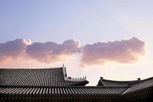 koreansk tradition, traditionella hus och byggnader, koreanskt landmärke foto