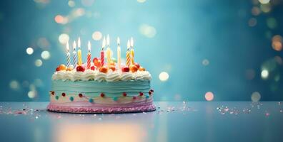 en ljuvlig födelsedag kaka Utsmyckad med belyst ljus. ai genererad foto