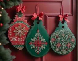 festlig jul dörr galgar invecklad mönster i vibrerande färger. ai genererad. foto