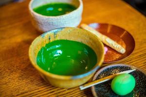 traditionellt grönt te i kyoto -stil foto