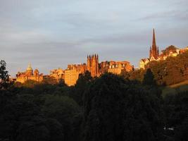Edinburghs slott vid solnedgången