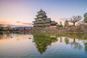 matsumoto slott i japan foto