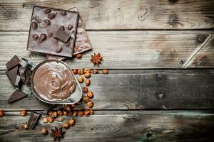 choklad klistra med nötter. foto