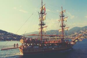 original- landskap av de hamn och stad av alanya i Kalkon från de hav foto