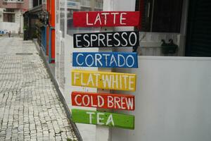 Kafé meny tecken av annorlunda kaffe urval foto