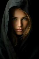 en kvinna i en svart huvor morgonrock generativ ai foto