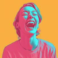 en kvinna skrattande med henne mun öppen på ett orange bakgrund generativ ai foto