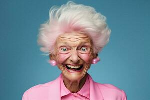 kvinna Lycklig gammal rosa senior foto