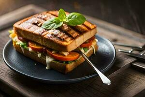 en grillad smörgås med tomater och ost på en tallrik. ai-genererad foto