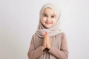 hijab flicka bön- över vit bakgrund. asiatisk muslim flicka ai genererad foto