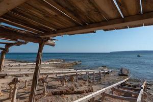 fiskedockor migjorn beach i formentera i spanien foto