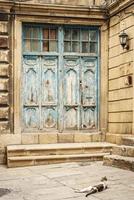 baku city gamla stadsgatan utsikt i Azerbajdzjan med traditionell arkitektur dörr detalj