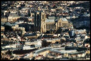 panorama- se av paris och notre dame från montparnasse torn taket foto