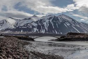 berg i borgarnes island foto