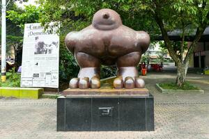 botero skulptur - san antonio parkera, colombia foto