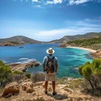 senior turist i sardinien - ai genererad foto