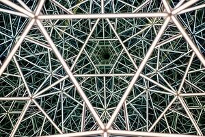 en skön bild triangel av spegel ytor. detta är Foto från kamera fånga i kub