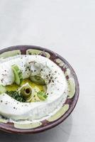 labneh färsk libanesisk Mellanöstern grädde ost doppa mellanmål mat dip
