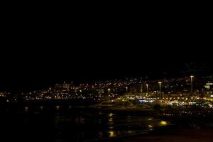 natt landskap på de spanska ö av tenerife med de hav i de bakgrund foto