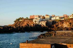 de stad av person på de kust av de ö av galicia foto